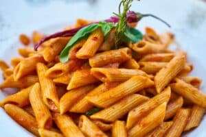 mangiare la pasta a cena cinque gusti food magazine