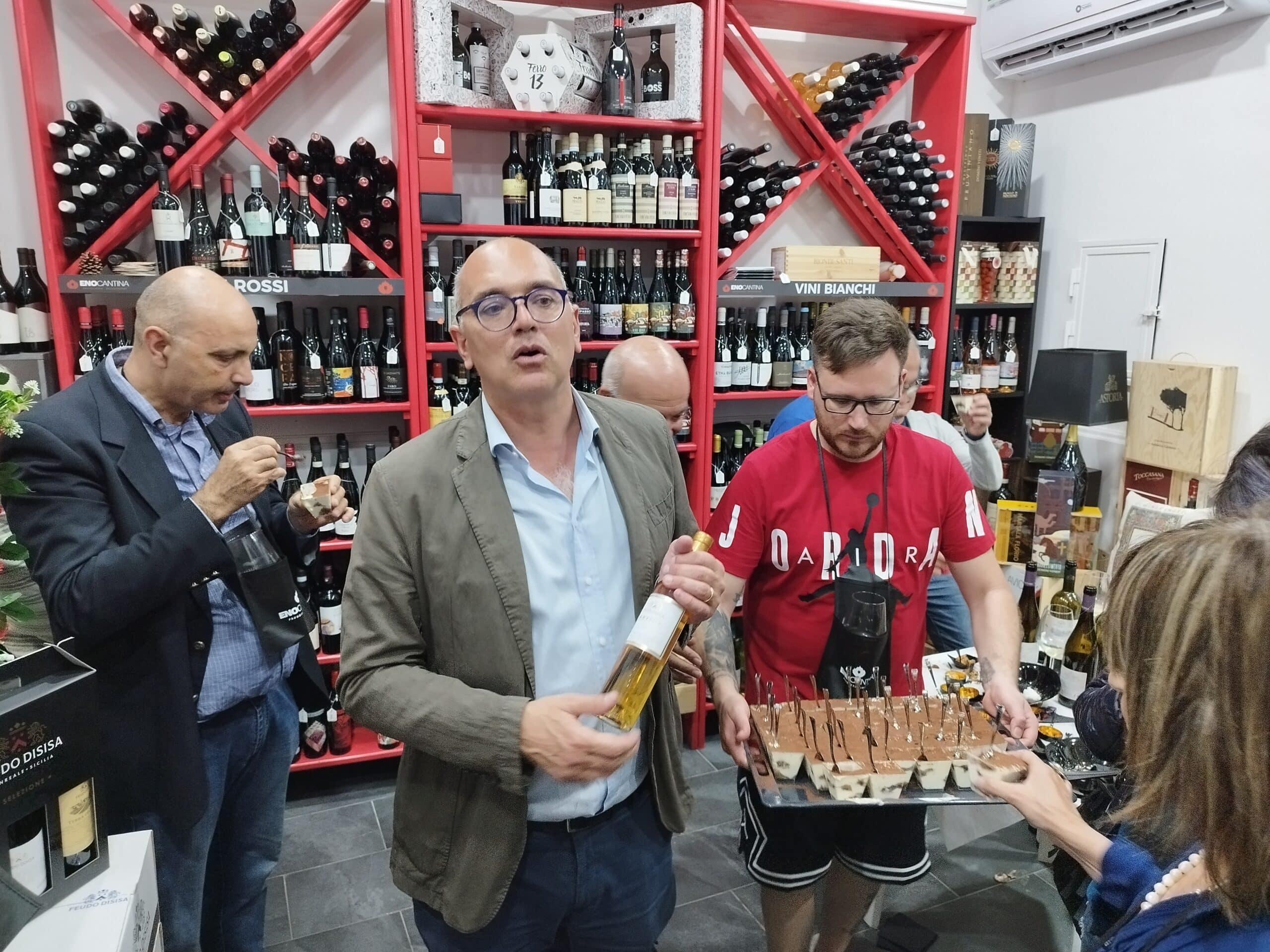 Mario Di Lorenzo durante degustazione Krysos IMG